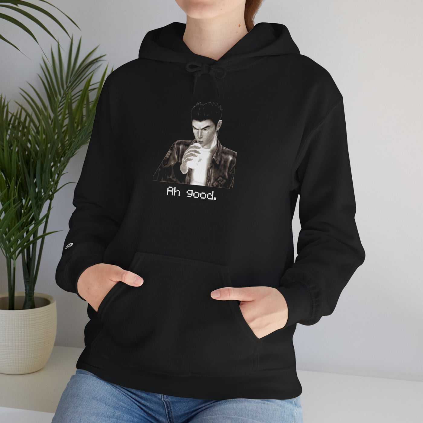Shenmue - Ryu takes a break, Unisex Heavy Blend Hoodie